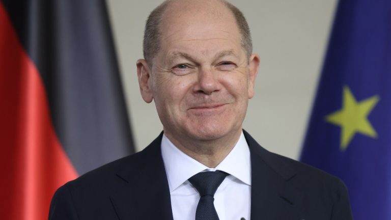 Cancelarul Germaniei Olaf Scholz Elon Musk este un pericol pentru democratia europeana si trebuie criticat