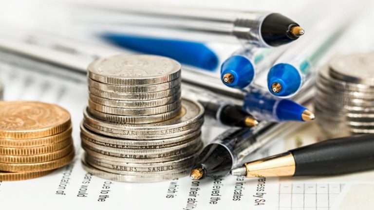 Profesor ASE Taxa pe stalp este mai nociva decat cresterea TVA