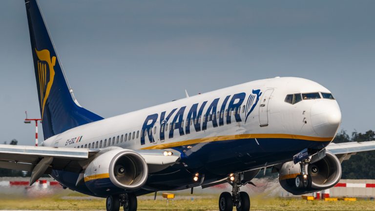 Un zbor Ryanair deviat din cauza interferentelor GPS