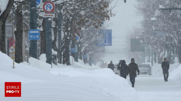 Japonia sub nameti Zapada pana la trei metri risc de avalanse si pene de curent