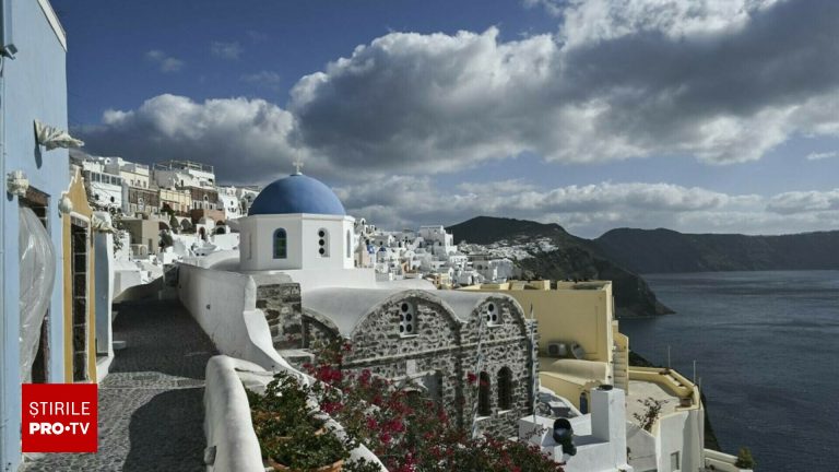 Scolile din Santorini raman inchise din cauza seismelor