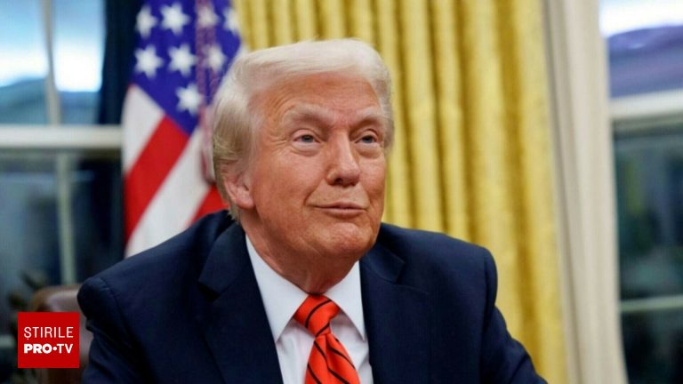 Cupe heruvimi si suporturi din aur Donald Trump si Biroul Oval
