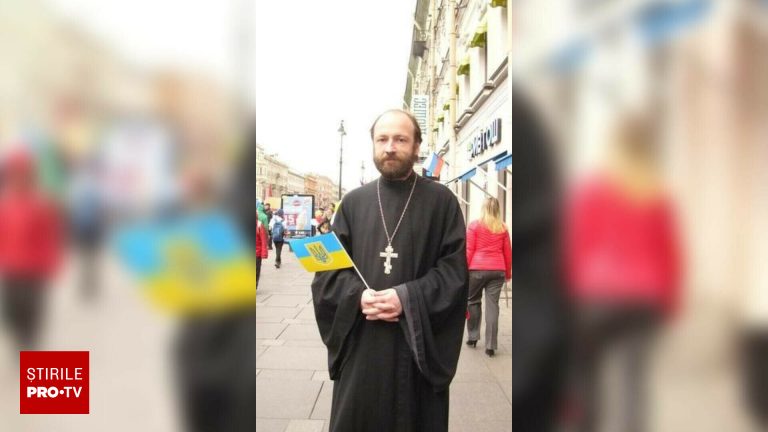 Pedeapsa preotului rus fotografiat cu steagul Ucrainei