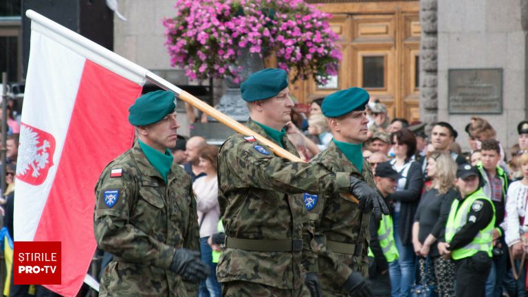 Polonia intra in cursa inarmarii Pregatire militara pentru toti barbatii