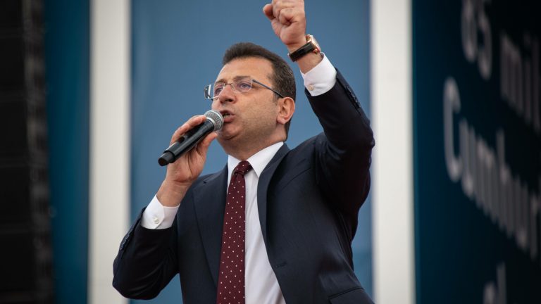 Reactia primarului Istanbulului in instanta dupa arestare Acuzat de terorism Imamoglu a transmis un mesaj ferm