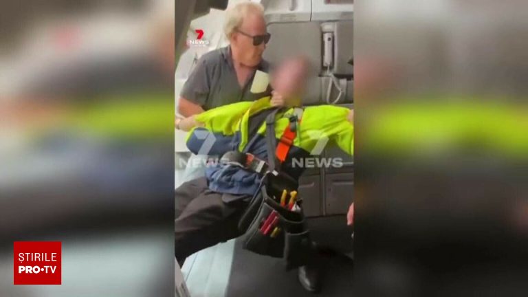 Un adolescent de 17 ani acuzat pentru arma in avion