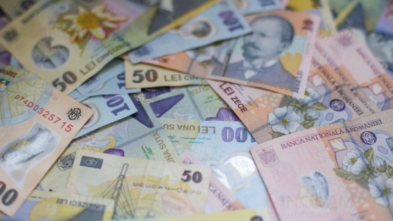 Un barbat cercetat pentru trimiterea a sute de mii de lei fiicei sale