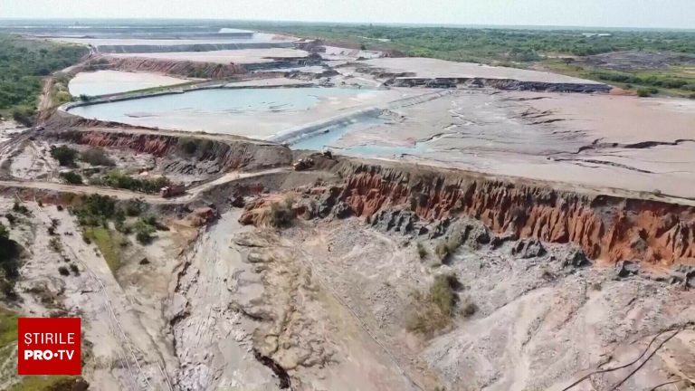 VIDEO Un rau a murit peste noapte Dezastru ecologic in Zambia 50 de milioane de litri de acid