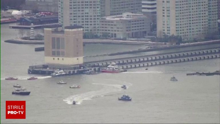 Elicopter prabusit in raul Hudson New York un mort VIDEO