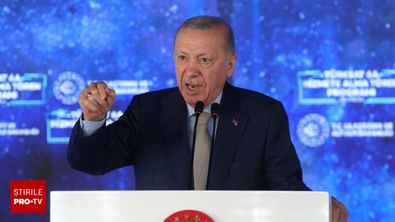 Erdogan loveste opozitia sustinatori ai primarului din Istanbul arestati pentru coruptie