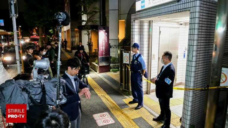 Atac cu cutit in metroul din Tokyo raniti si un arestat
