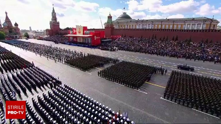 Imagini de la parada din Moscova Putin a sfidat Occidentul