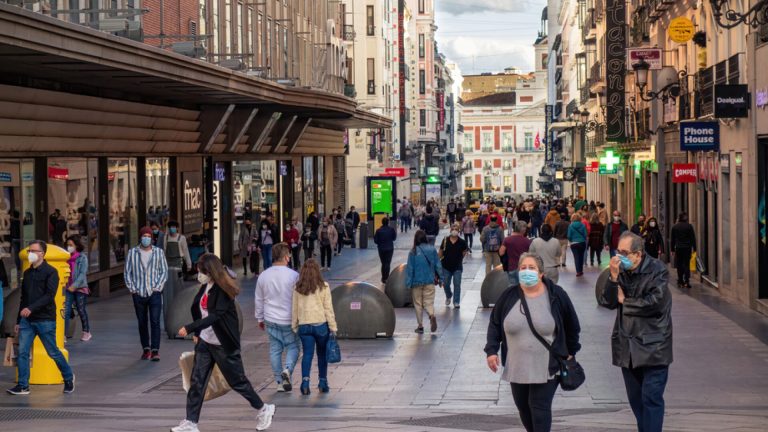OMS monitorizeaza o noua tulpina de COVID 19 in Franta