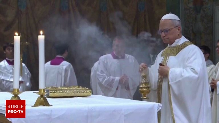 Papa Leon al XIV lea a oficiat prima liturghie in Capela Sixtina