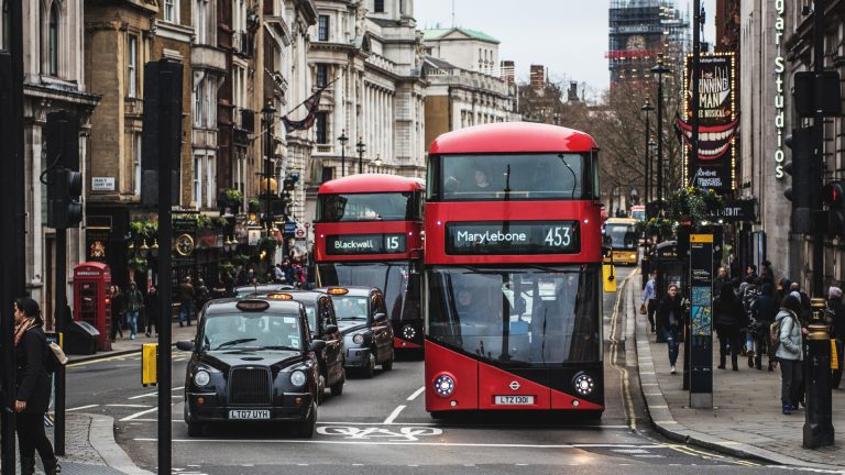 Regatul Unit si Uniunea Europeana au semnant un parteneriat strategic dupa Brexit