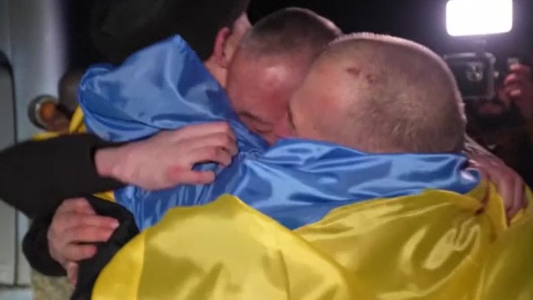 Rusi si ucrainenii schimba liste pentru prizonieri de razboi