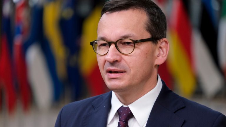 Stiri false despre Romania si Nicusor Dan promovate de Morawiecki