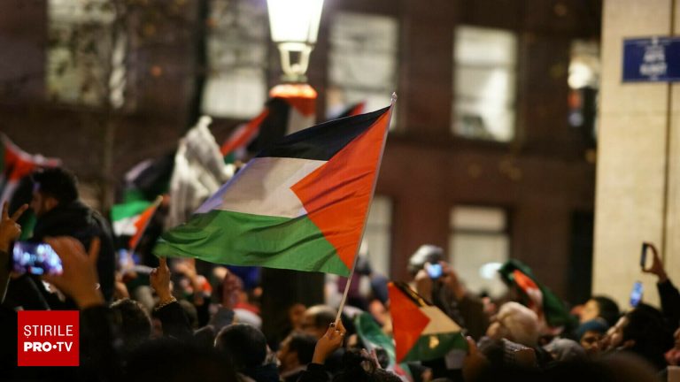 Zeci de studenti arestati la Universitatea Columbia dupa protest pro palestinian in biblioteca