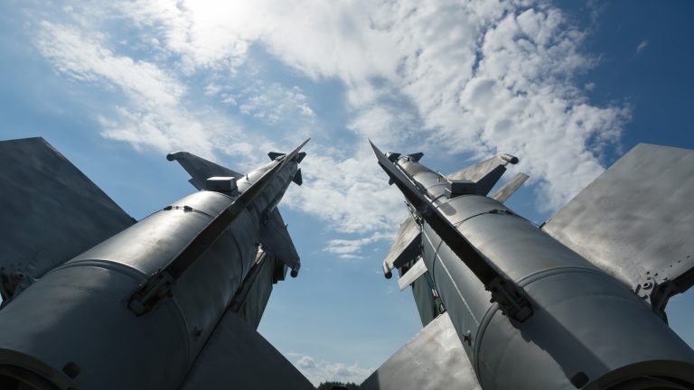 NATO cere europenilor sa creasca de cinci ori apararea aeriana