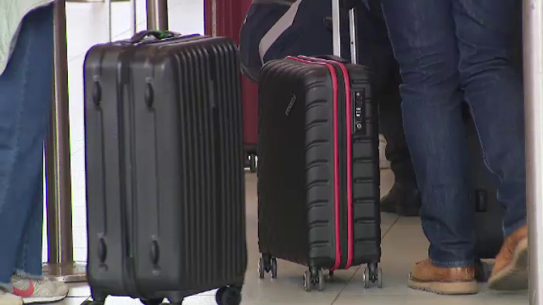 Pasager arestat la aeroportul din Mumbai dupa controlul bagajului