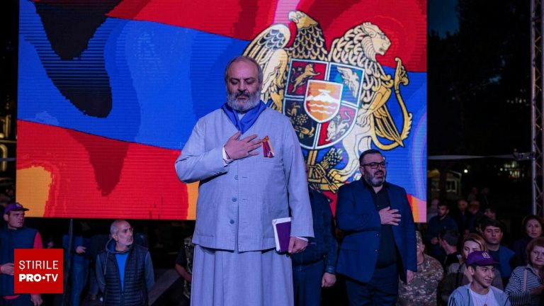 Premierul armean anunta dejucarea unei lovituri de stat a bisericii