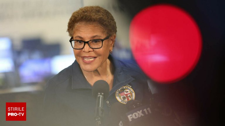 Primarul oarsului LA Karen Bass Orasul e un experiment terorist