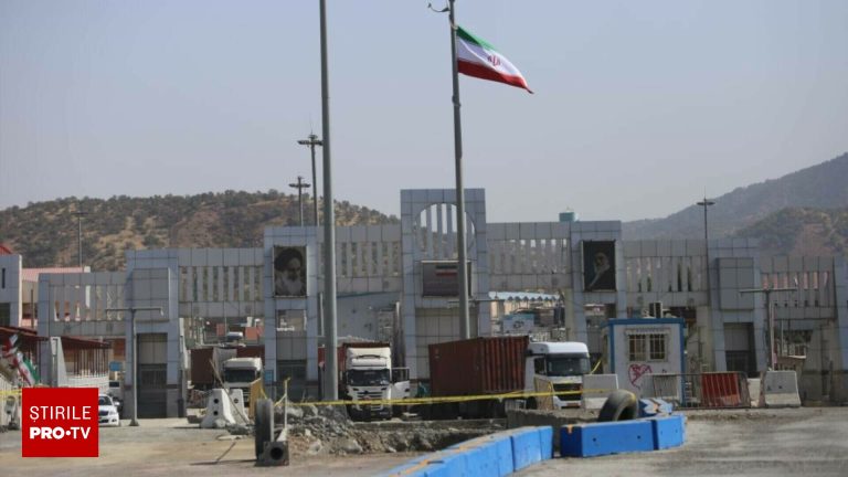 Romanii si strainii fug din Iran granite inchise