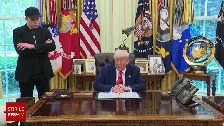 Sfatul lui Trump pentru Macron dupa palme de la sotie