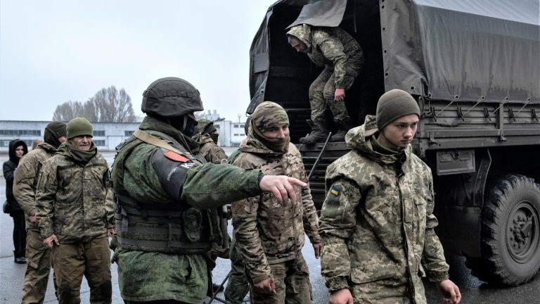 Ucraina si Rusia au realizat un nou schimb de prizonieri