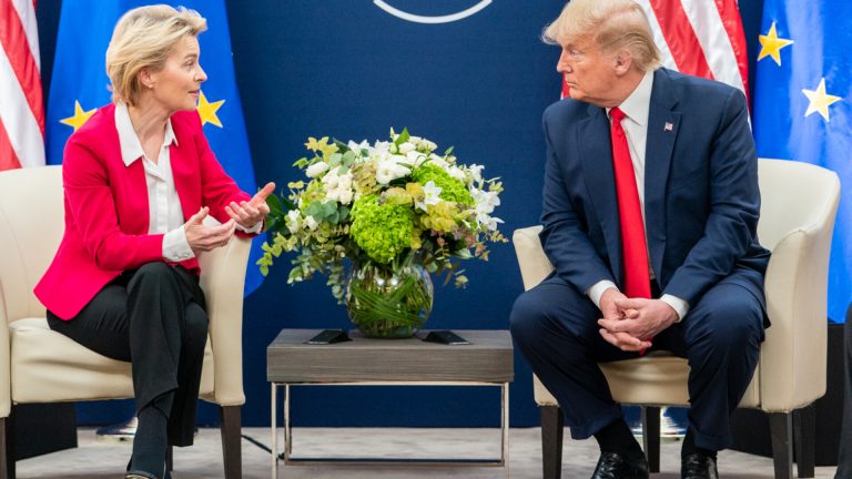 Donald Trump a declarat razboi comercial UE Mesaj pentru von der Leyen