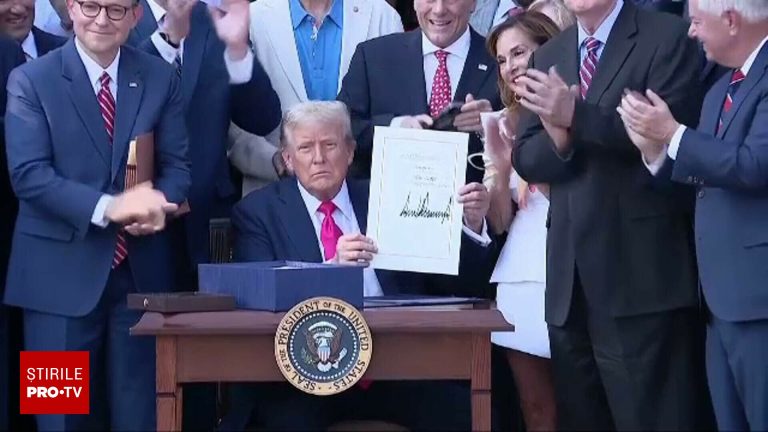 Donald Trump a promulgat Legea mare si frumoasa Impactul asupra cetatenilor