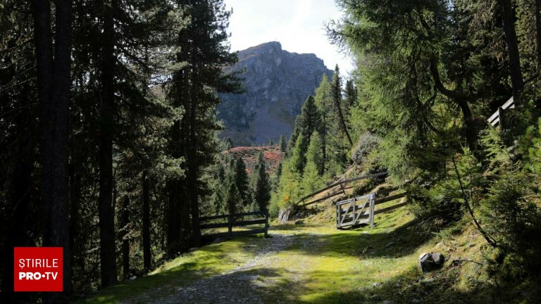 Excursionisti evacuati cu elicopterul din cabane austriece
