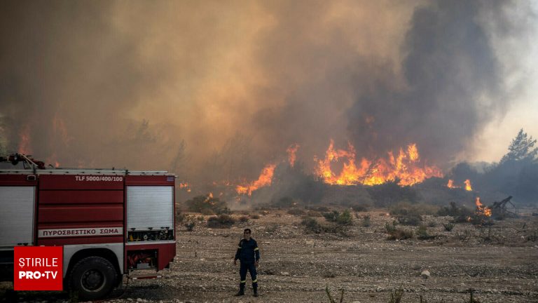 Grecia se confrunta cu cinci incendii mari evacuari in curs
