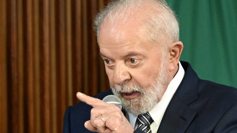 „Nu vrem un împărat: Reacția Braziliei la Trump” Nu vrem un imparat Reactia Braziliei la Trump