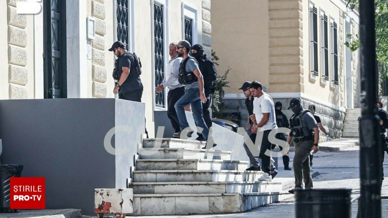 Plahotniuc si Tutu adusi in catuse la tribunal