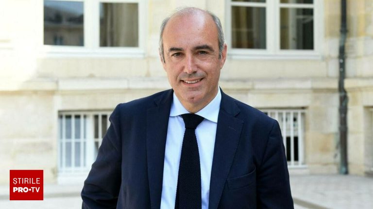 Politicienii din Franţa, șocați de sinuciderea unui deputat de dreapta Politicienii din Franta socati de sinuciderea unui deputat de dreapta