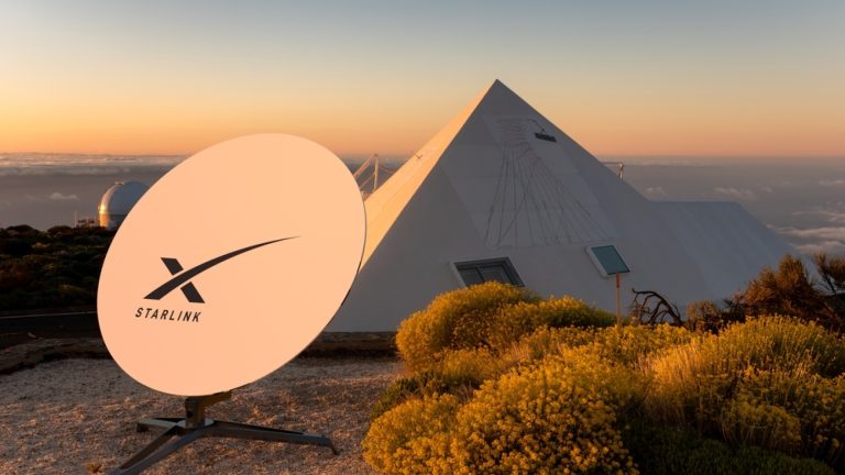 Sistemul de satelit Starlink a avut o pana de curent