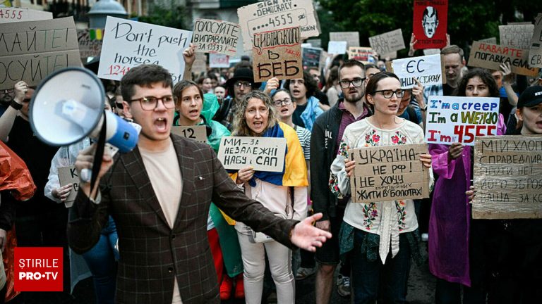 Ucraina va modifica legea anticoruptie criticata proteste la Kiev