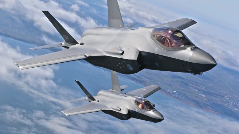 Avioane de vanatoare americane au interceptat un avion civil