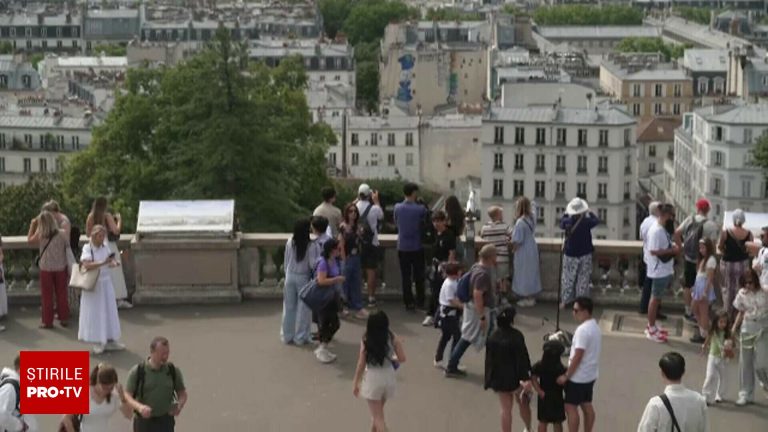 Localnicii din Paris se plang de turisti