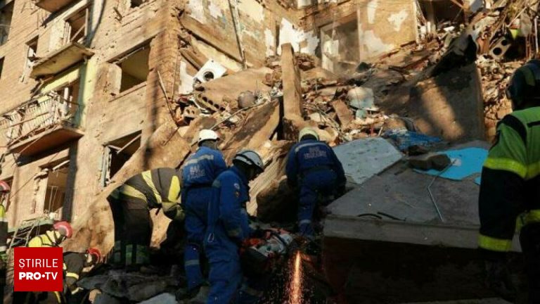 O tanara a supravietuit dupa caderea de la etajul 9