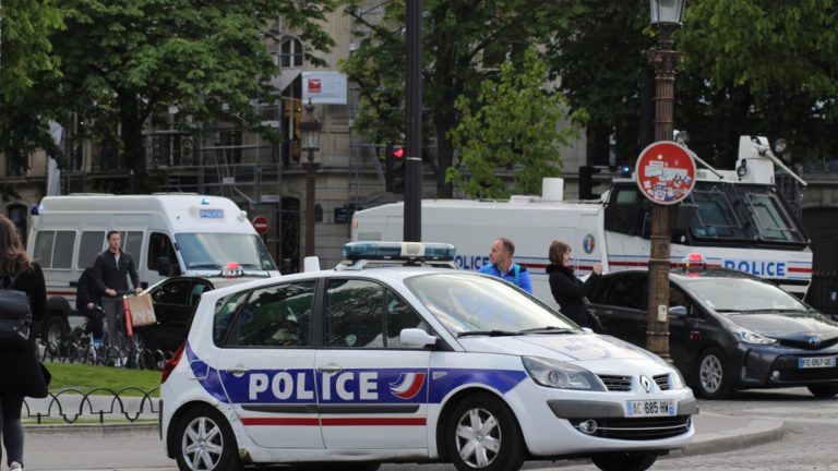 Patru cadavre descoperite in Sena langa Paris