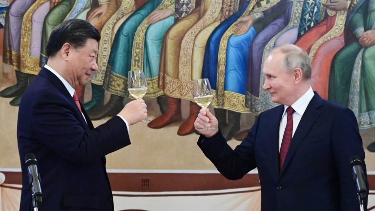 Prietenie fara limite Rusia confisca avioane si marfuri chinezeti