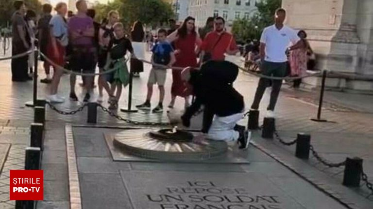 Un individ a aprins tigara la Monumentul Soldatului Necunoscut