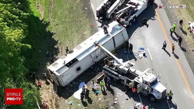 autobuz rasturnat pe autostrada in sua cinci morti 24 raniti