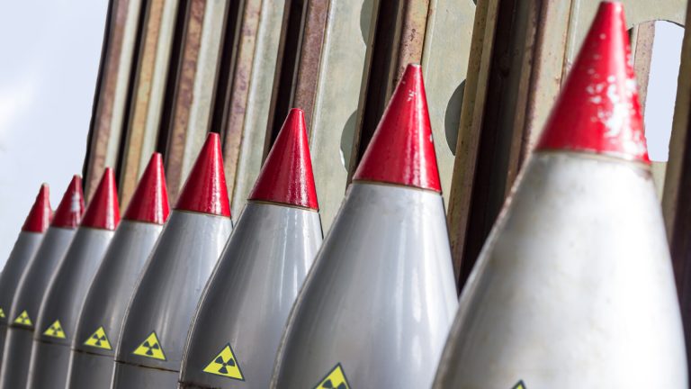 Coreea de Nord va combina armele nucleare si conventionale