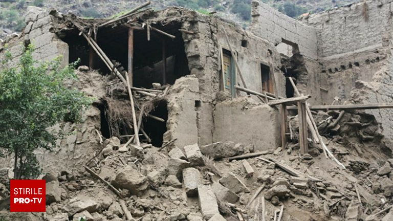 Cutremur devastator in Afganistan sute de morti