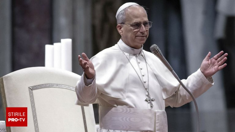 Papa Leon implineste 70 de ani tort de la ambasador FOTO