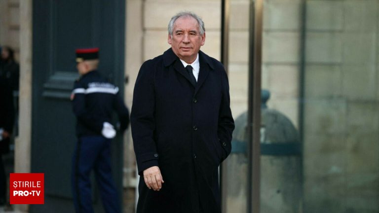 Premierul francez si a dat demisia oficial
