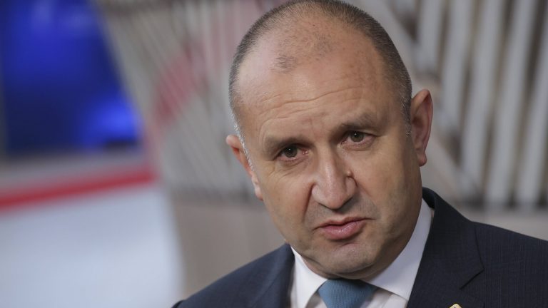 Parlamentul bulgar a retras presedintelui dreptul de a numi conducerea securitatii